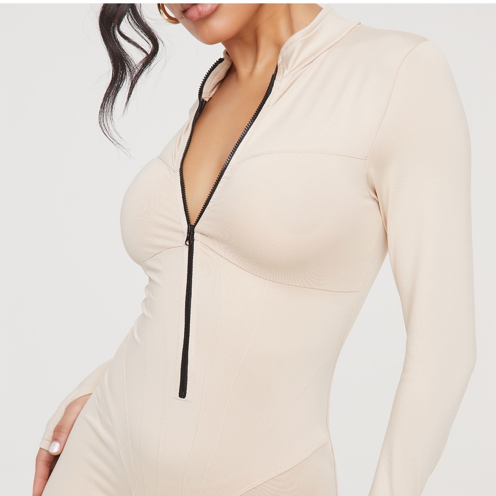 EGO Jumpsuit Beige with zip front